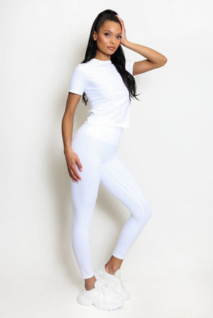 Athleisure T-shirt And Leggings Set - Oakley - Storm Desire