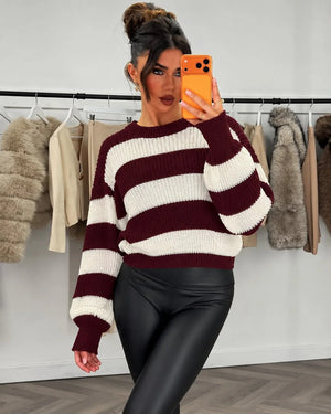 Color-block striped cropped knitted jumper in dark wine and cream, wide knit sleeves