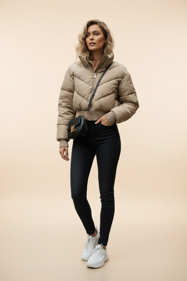 Front view hooded puffer jacket, olive, diamond stitching, zip front